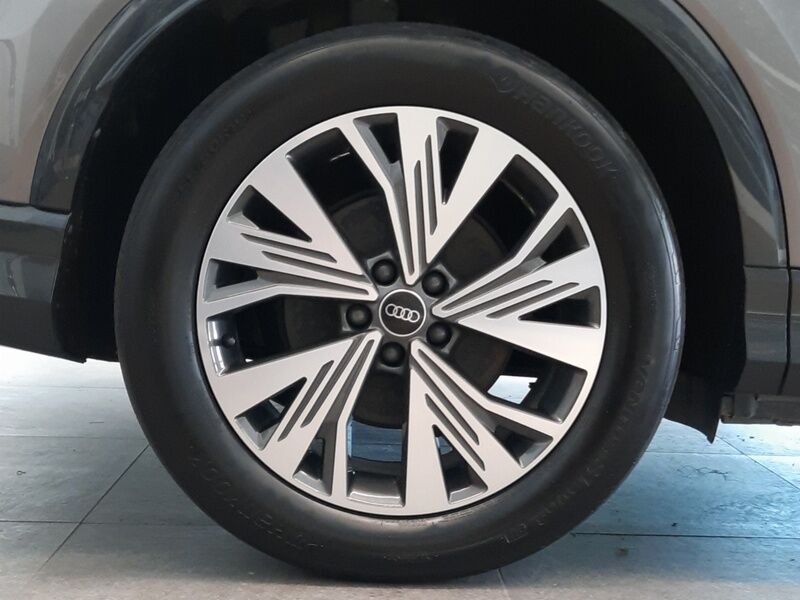 More views of Audi Q4 e-tron