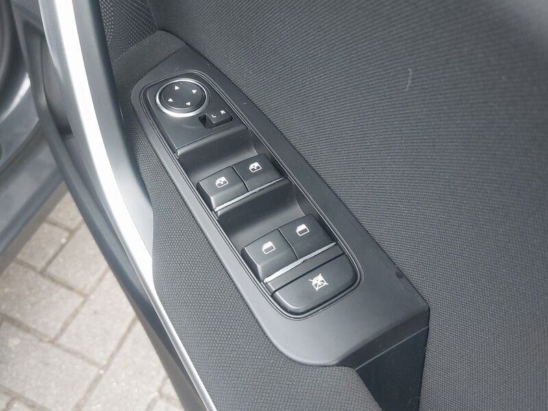 More views of Kia Ceed