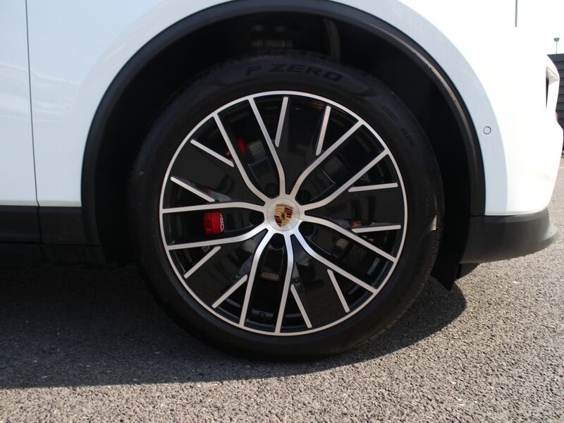More views of Porsche Macan