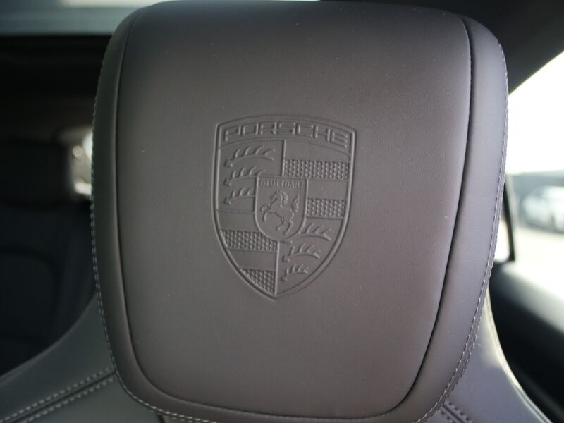 More views of Porsche Macan
