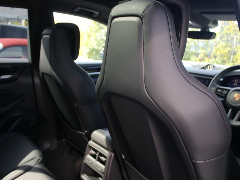 More views of Porsche Macan
