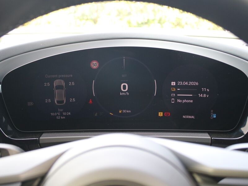 More views of Porsche Macan