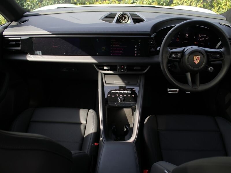 More views of Porsche Macan