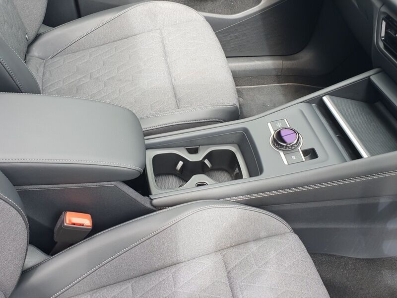 More views of Volkswagen Tayron