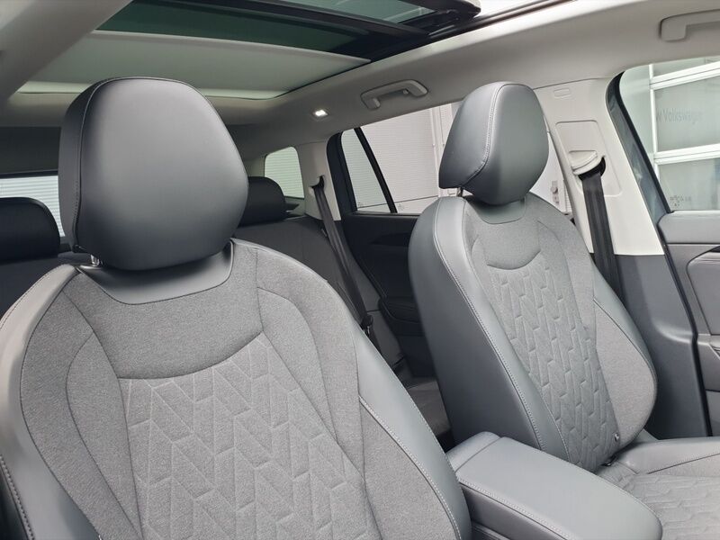 More views of Volkswagen Tayron