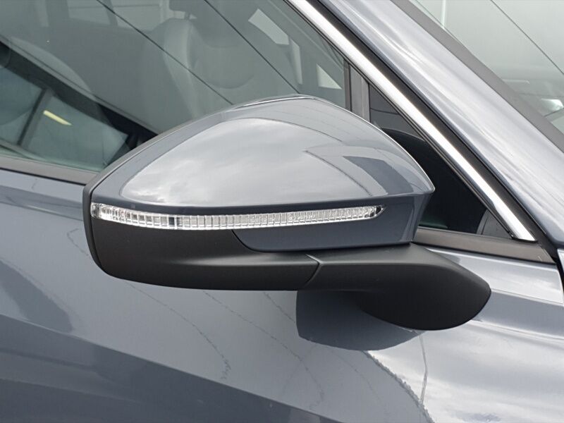 More views of Volkswagen Tayron