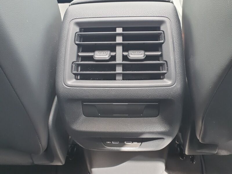 More views of Volkswagen Tayron