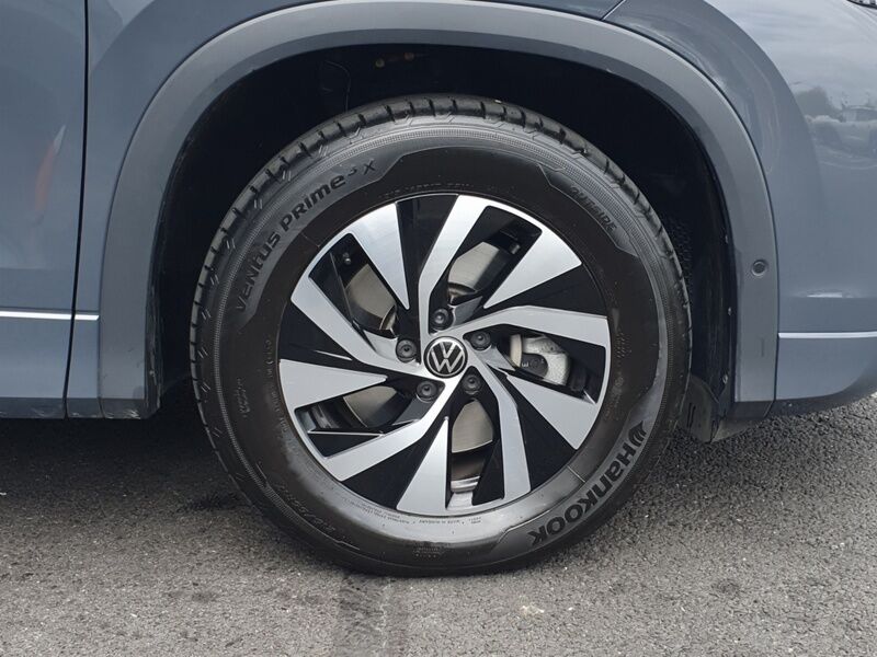 More views of Volkswagen Tayron