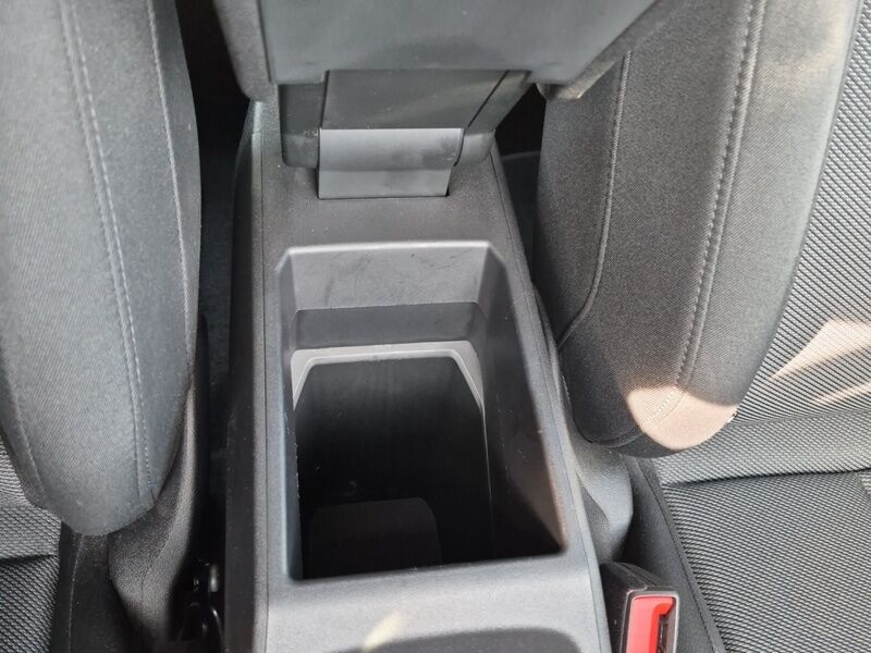 More views of Audi Q4 e-tron