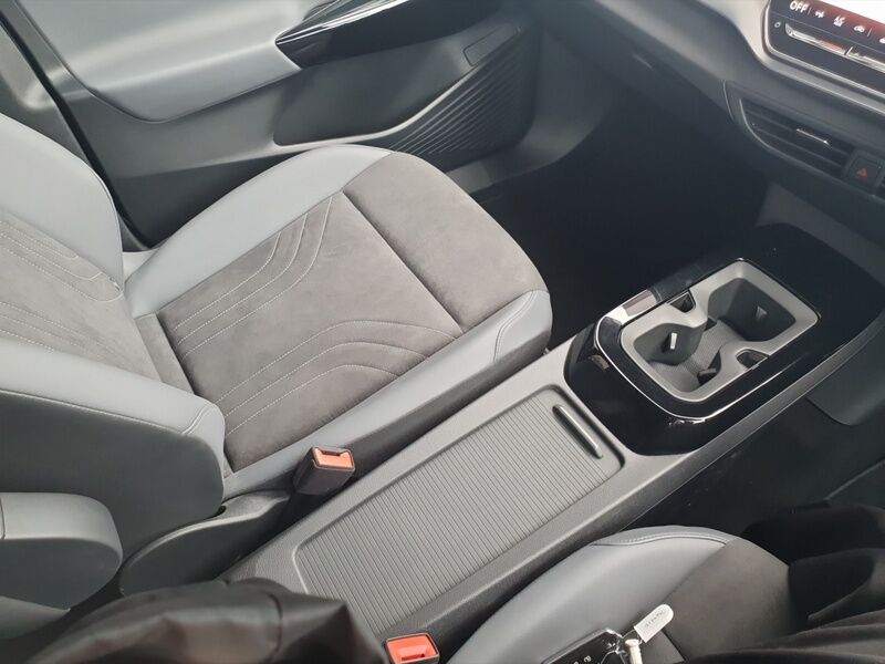 More views of Volkswagen ID.4