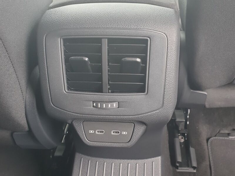 More views of Volkswagen T-Roc