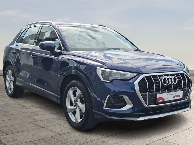 More views of Audi Q3