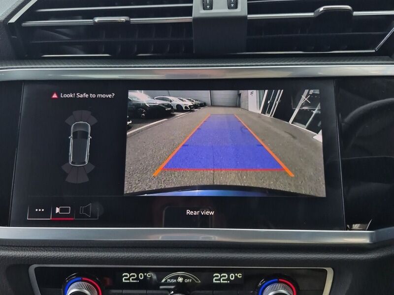 More views of Audi Q3