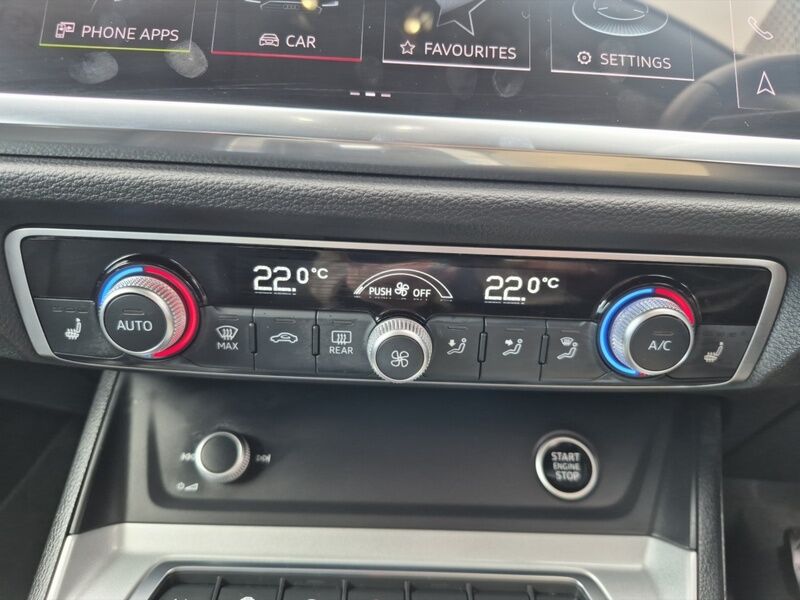 More views of Audi Q3