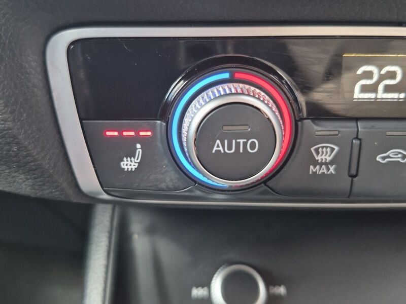More views of Audi Q3