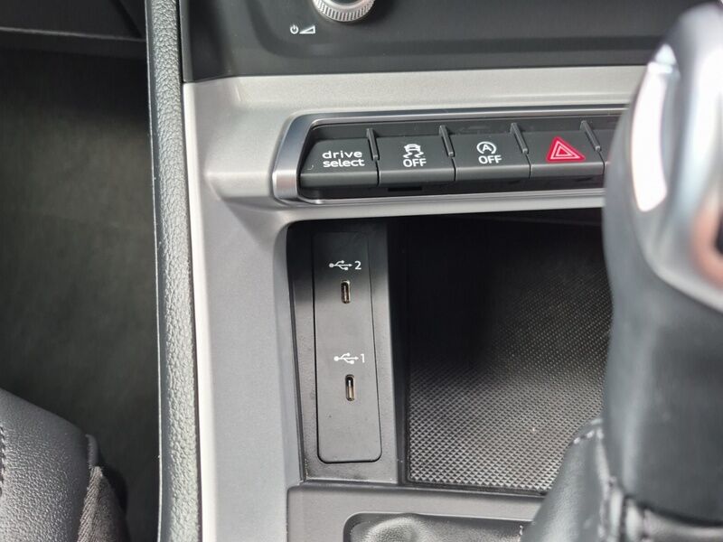 More views of Audi Q3