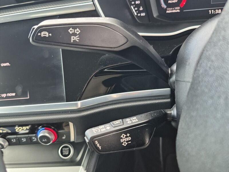 More views of Audi Q3