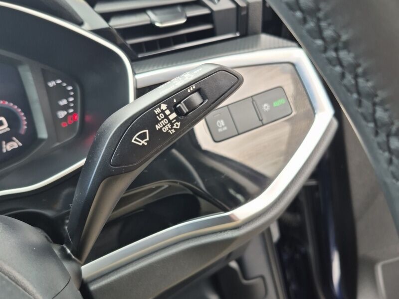More views of Audi Q3