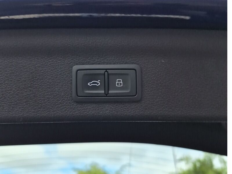 More views of Audi Q3