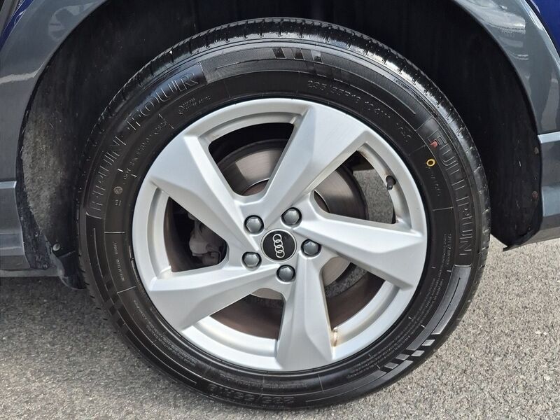 More views of Audi Q3