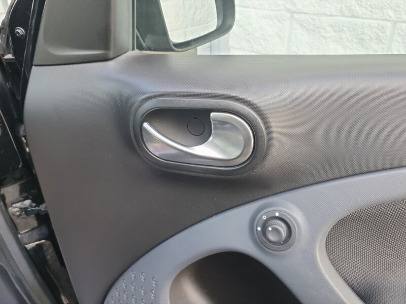 More views of Smart Forfour