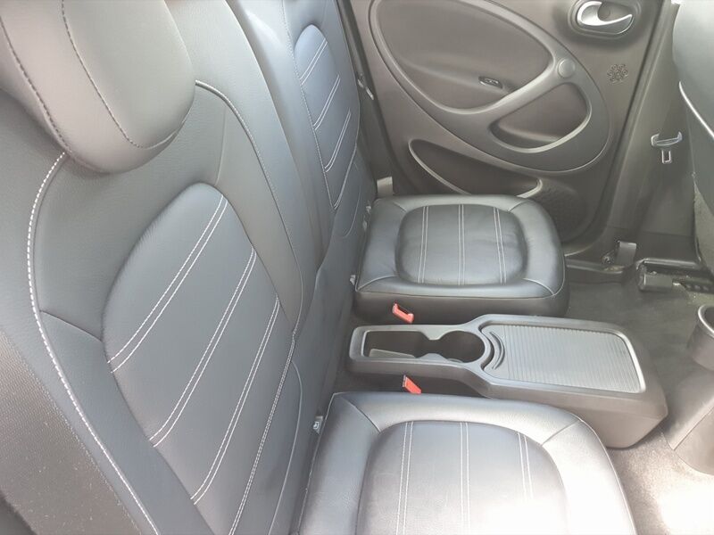 More views of Smart Forfour