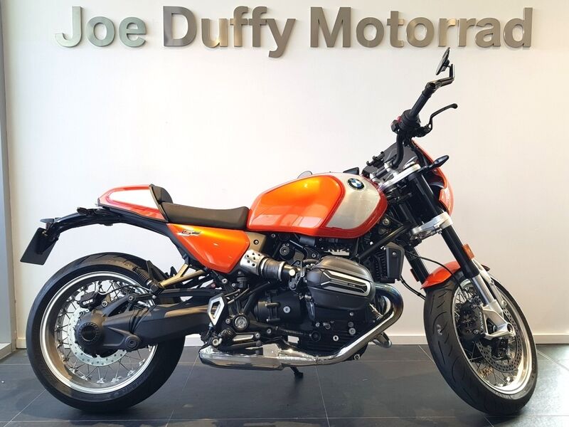 More views of BMW R12
