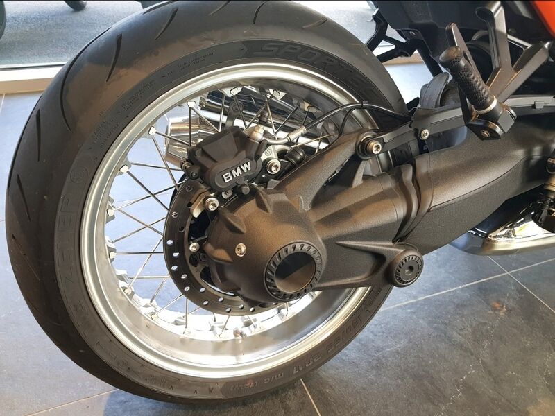 More views of BMW R12
