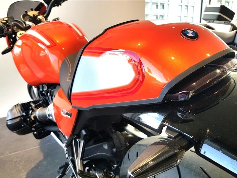 More views of BMW R12