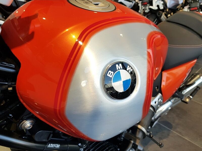 More views of BMW R12