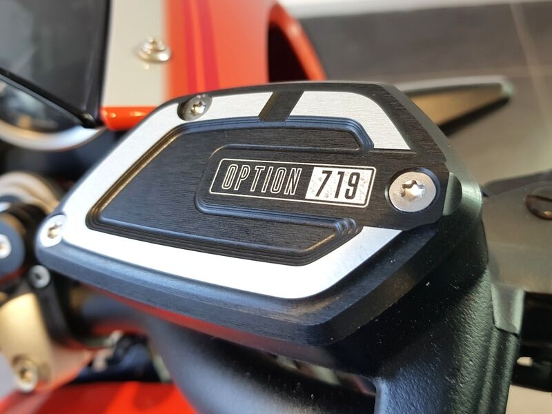 More views of BMW R12