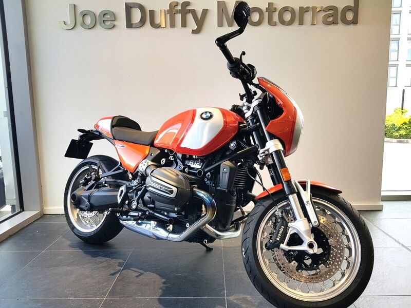 More views of BMW R12