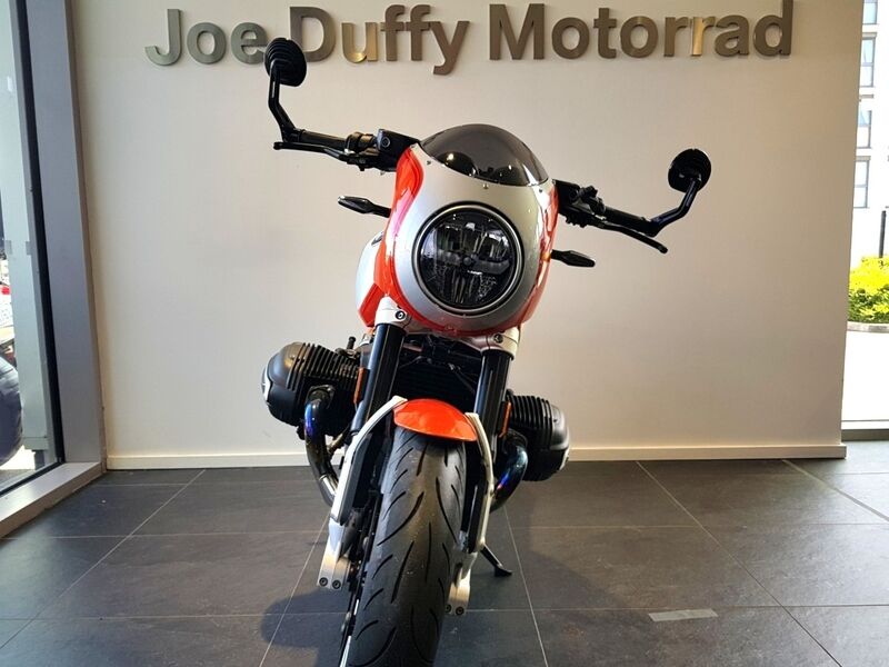 More views of BMW R12