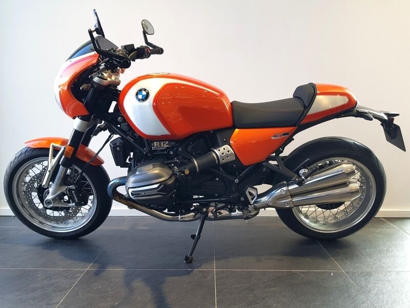 More views of BMW R12