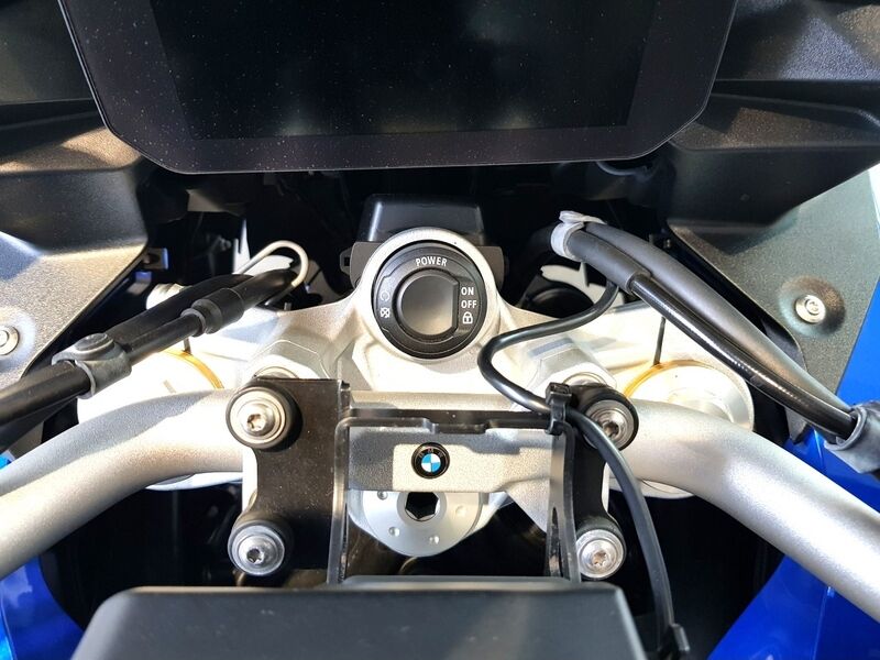 More views of BMW F 900 XR