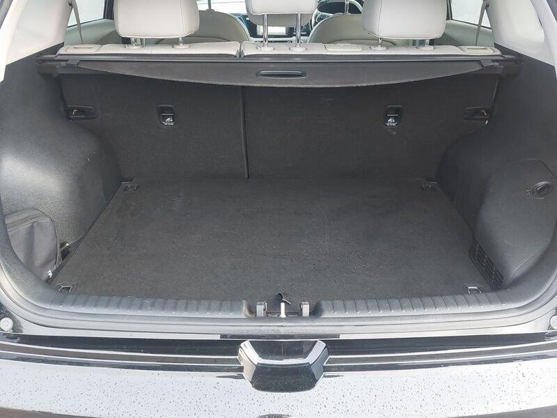 More views of Kia Niro