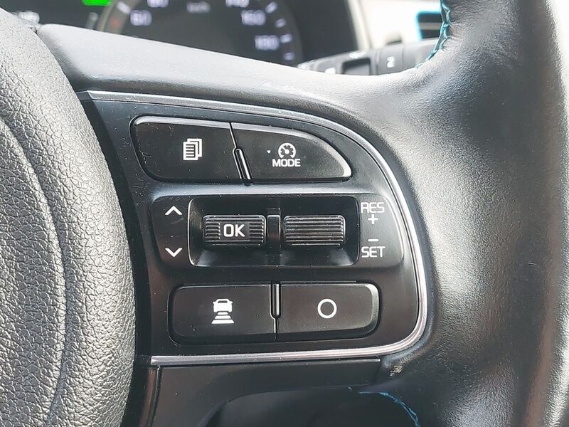 More views of Kia Niro