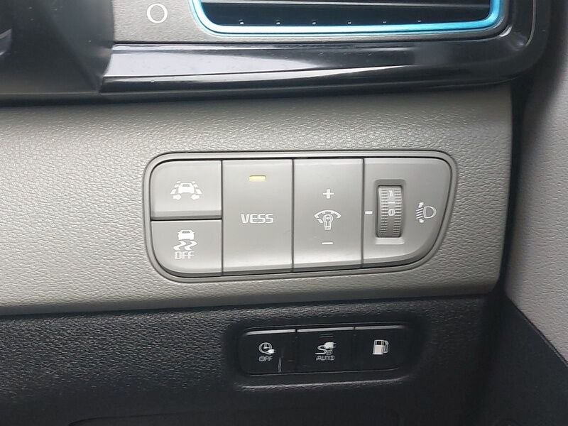 More views of Kia Niro