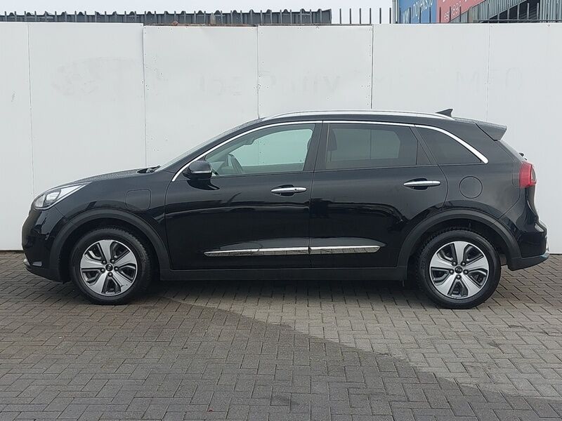 More views of Kia Niro