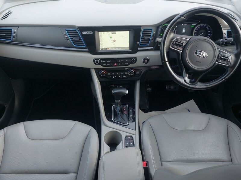 More views of Kia Niro