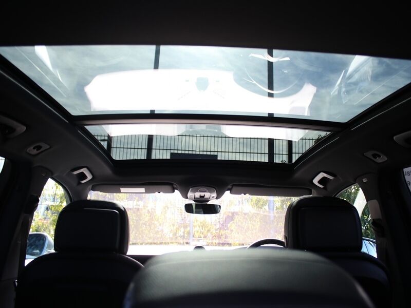 More views of Porsche Cayenne
