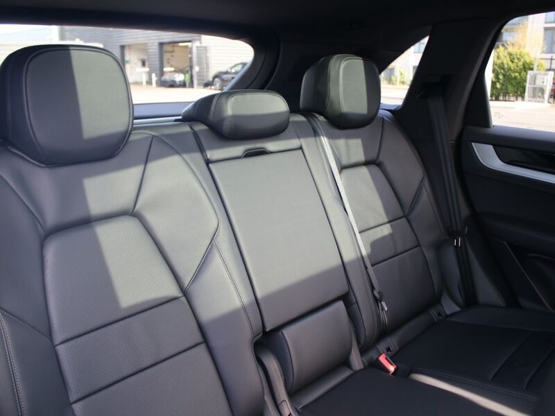 More views of Porsche Cayenne