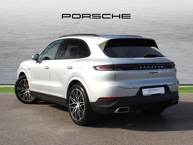 More views of Porsche Cayenne