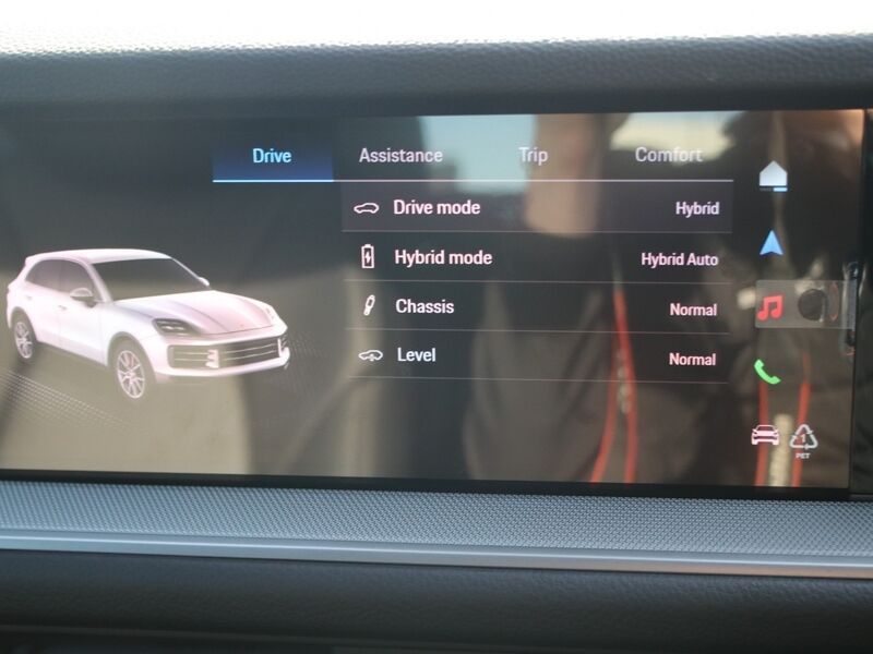More views of Porsche Cayenne