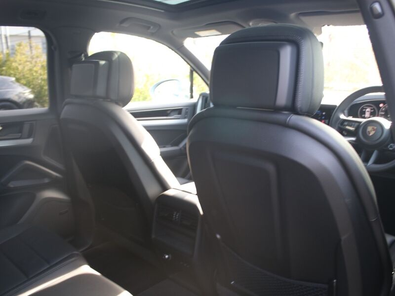More views of Porsche Cayenne