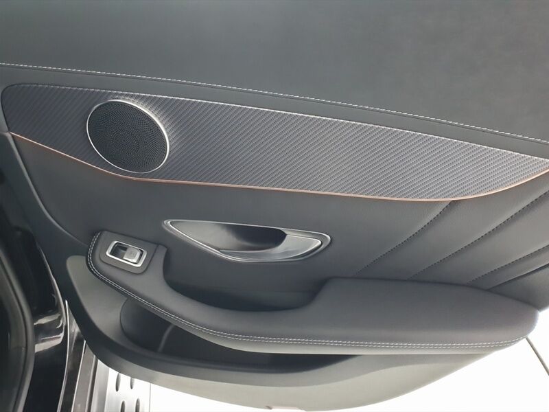 More views of Mercedes-Benz EQC