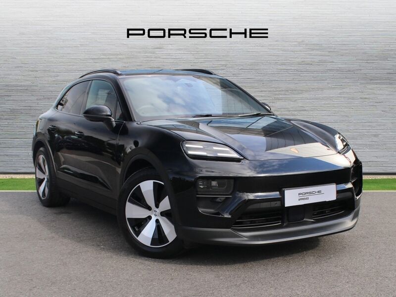 More views of Porsche Macan