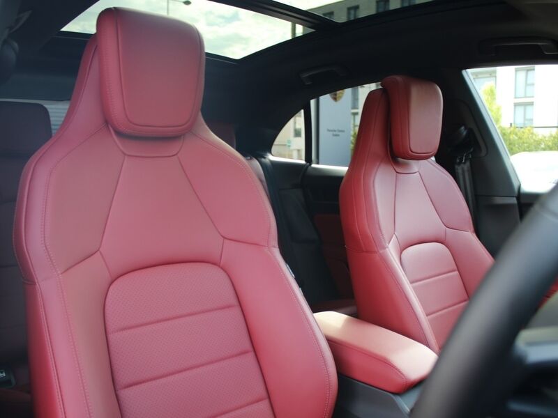 More views of Porsche Macan