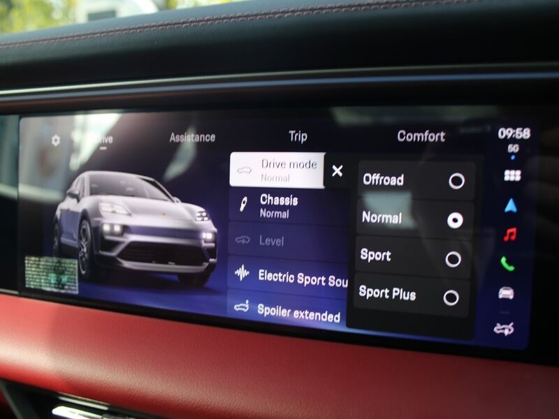 More views of Porsche Macan