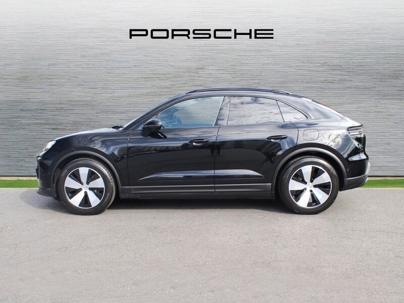 More views of Porsche Macan